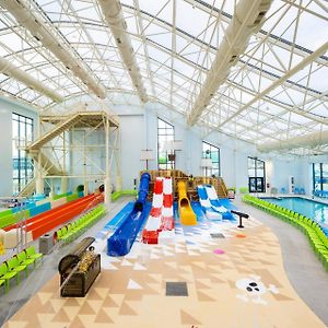 Country Cascades Waterpark Resort